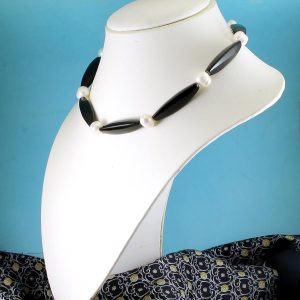 Black-Bead-White-Pearl-Necklace-N-0106