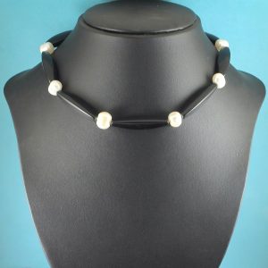 Black-Bead-White-Pearl-Necklace-N-0106