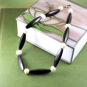 Black-Bead-White-Pearl-Necklace-N-0106