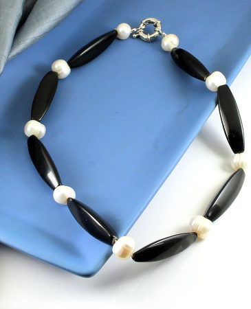 Black-Bead-White-Pearl-Necklace-N-0106