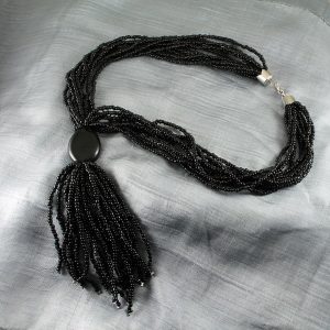Black-Seed-Bead-Tassal-N-0143