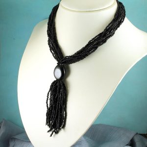 Black-Seed-Bead-Tassal-N-0143