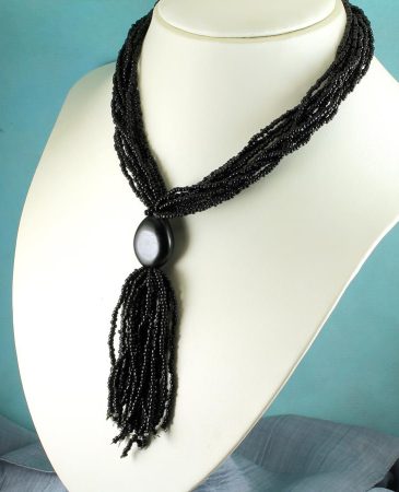 Black-Seed-Bead-Tassal-N-0143