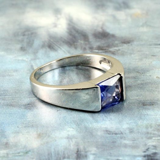 Blue Quartz Ring R-0194-f