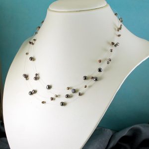 Floating-Freshwater-Pearls