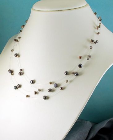 Floating-Freshwater-Pearls