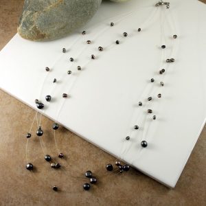 Floating-Freshwater-Pearls