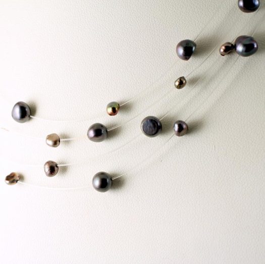 Floating-Freshwater-Pearls