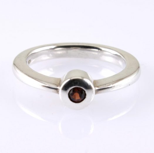 Garnet Pinpoint Ring R-0162-b