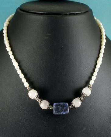 Lapis-Lazuli-and-Moonstone