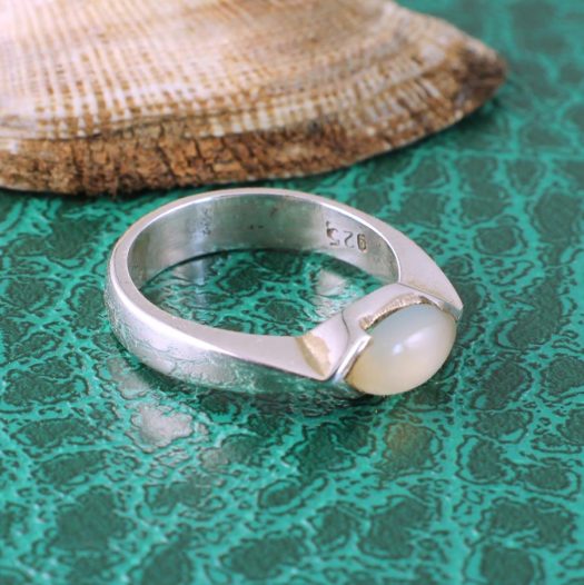Moonstone Oval Ring R-0204-f