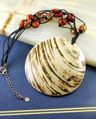Mother-of-Pearl-Circle
