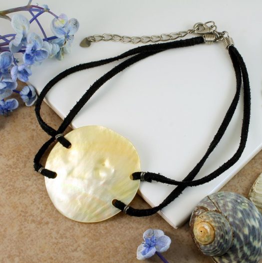 Mother-of-Pearl Circle N-0185-i