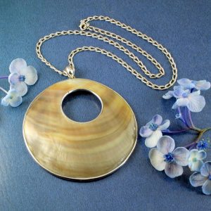 Mother-of-Pearl Circles N-0138-e