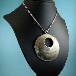 Mother-of-Pearl Circles N-0138-i