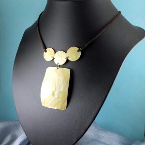 Mother-of-Pearl-Shell