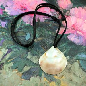 Mother-of-Pearl-Teardrop-N-0142