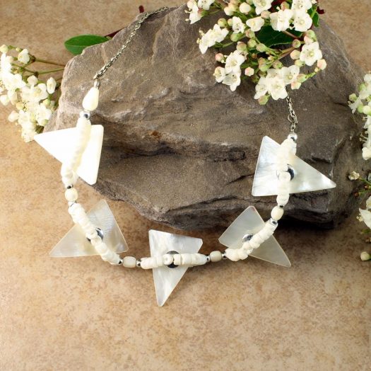 Mother-of-Pearl Triangles N-0147-c