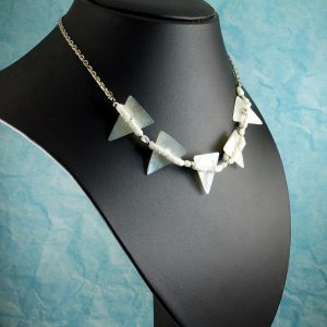 Mother-of-Pearl Triangles N-0147-i