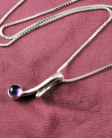 Amethyst-Loop-Pendant