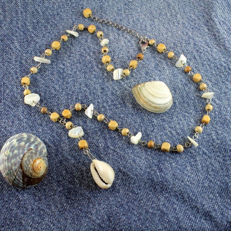 Cowrie Shell Bead Necklace Cybelle
