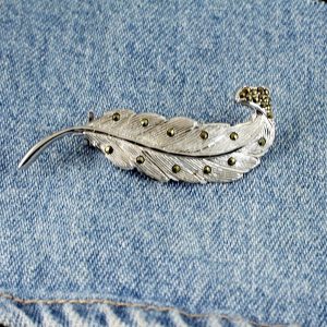 Marcasite Feather Brooch G-0106-h